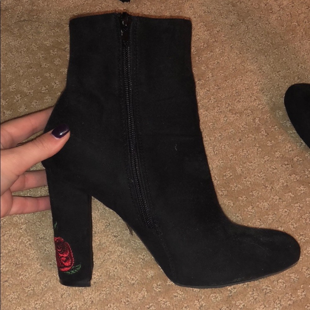 Size 8 black booties
